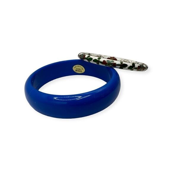 Two 2 bangle bracelets one blue and one white with blue - Picture 7 of 8